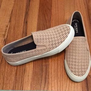 Women's Seaside Perforated Sneaker
